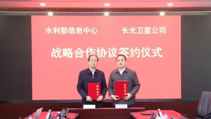 美一影院放《美队4》时天花板突然坍塌,澳门资料一肖中特期期准精选资料,详细释义解释落实_储蓄版V3.91